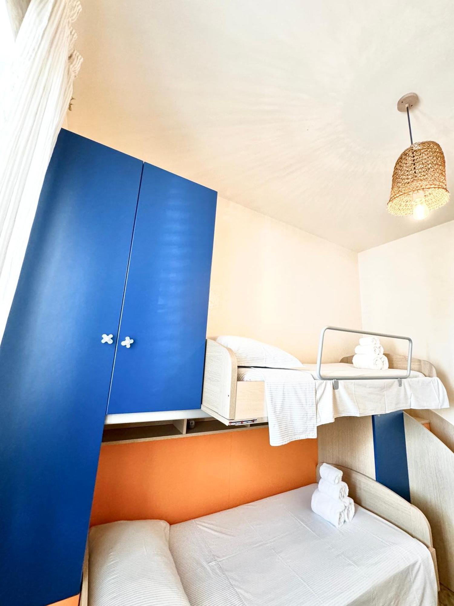 Aquarama Rooms & Apartments Torre Squillace Extérieur photo