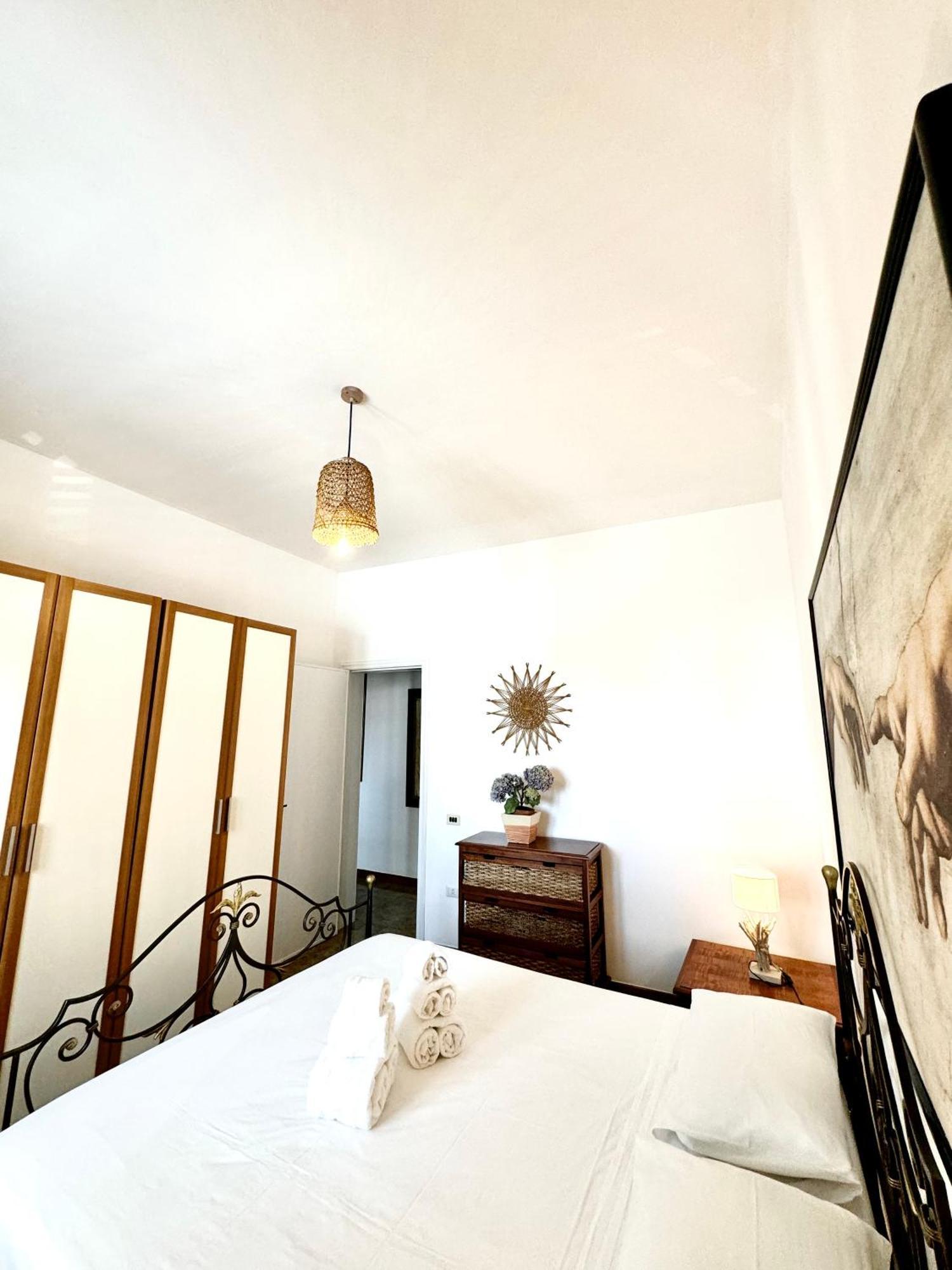 Aquarama Rooms & Apartments Torre Squillace Extérieur photo